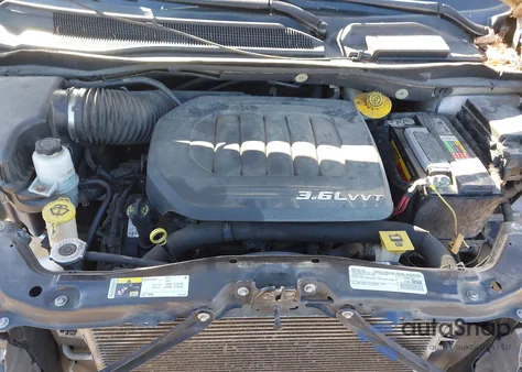 2016 Chrysler Town & Country Touring-L Anniversary Edition from USA, damaged, VIN 2C4RC1CG3GR135681